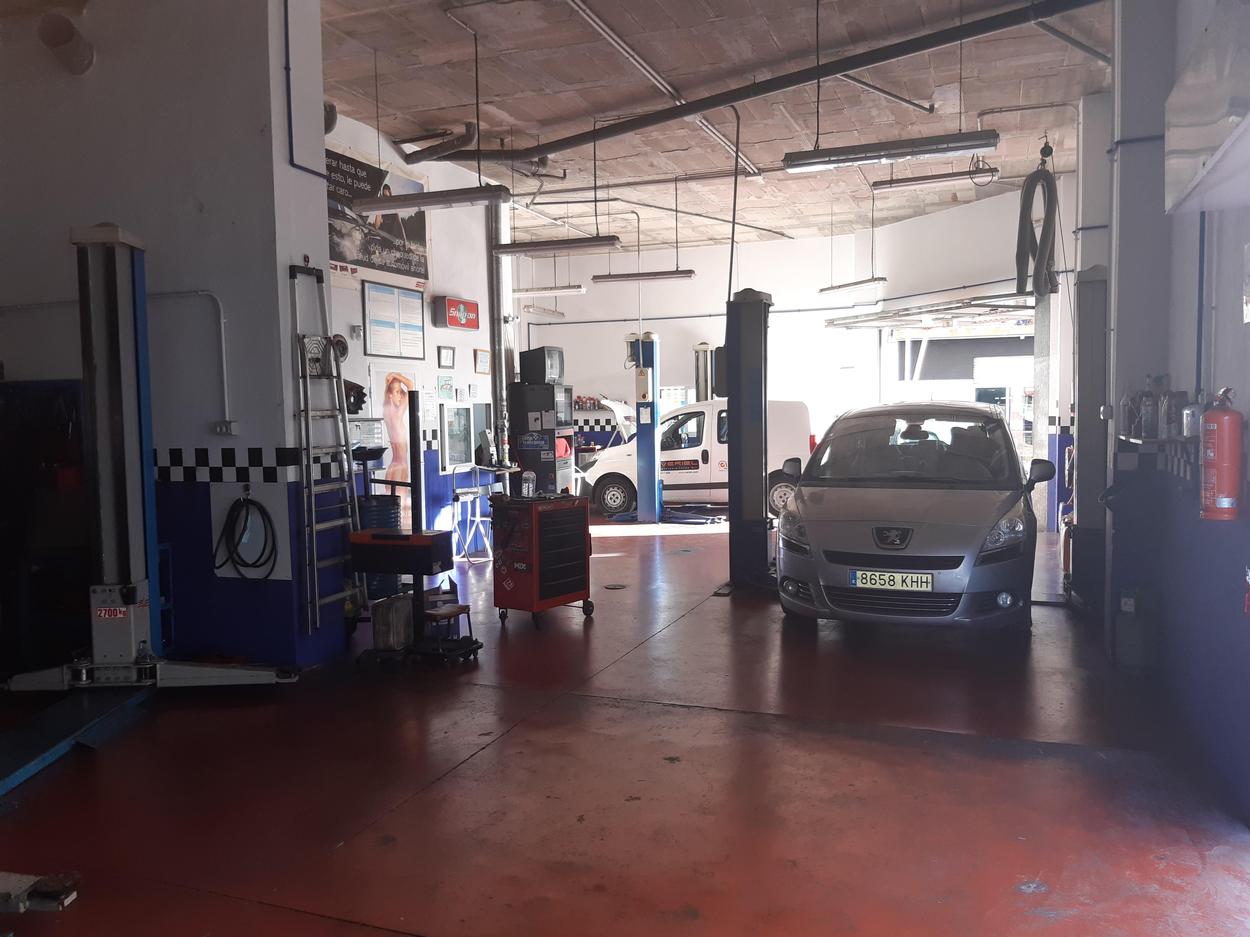 Garage Workshop Car Repairs Motor Mechanics in Alfaz del Pi near Benidorm Costa Blanca